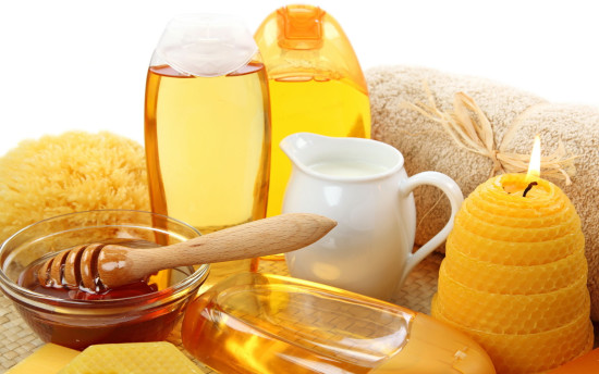 Remedios-caseros-de-cosmética-con-miel