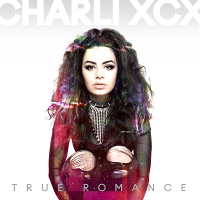 Charli XCX ни предлага True Romance