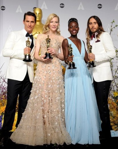 <!--:bg-->Наградите „Оскар“, селфито, което разби Twitter, щастливата Лупита и още едно падане на Дженифър Лорънс<!--:-->