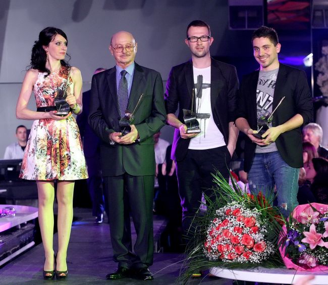 <!--:bg-->Годишни награди “Златна игла 2014” – българската модна традиция продължава<!--:-->