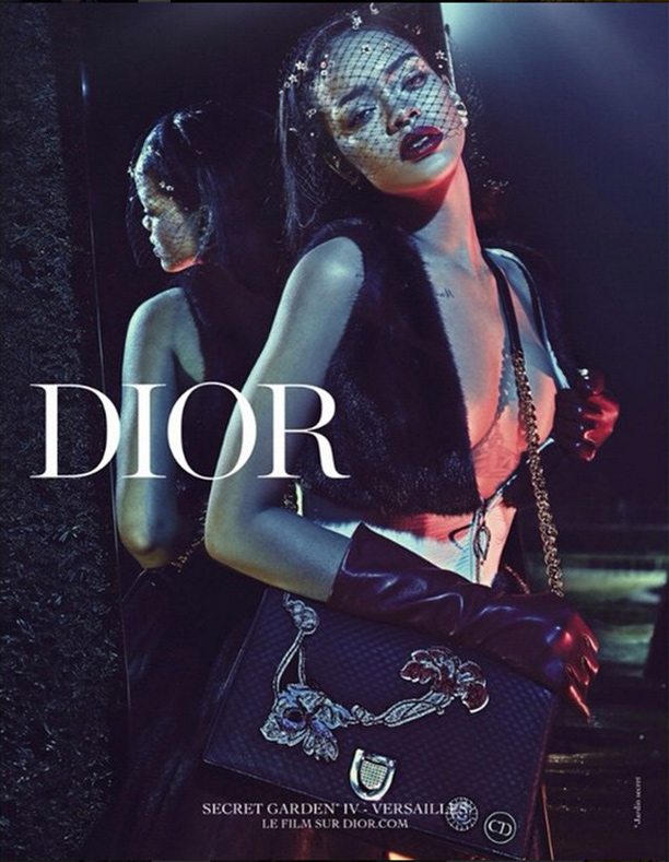 Rihanna-shows-Dior-campaign-on-instagram-May-2015-02-blog