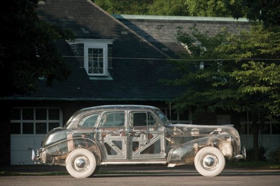 1939-pontiac-plexiglass-ghost-car-see-through-1