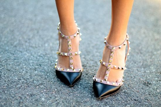 valentino-rockstud-studded-pumps-heels