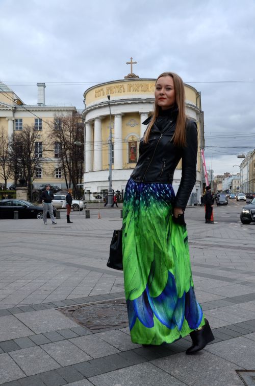 4-Anastasia-Ustenikova-Russia-fashion-week-street-style-by-stela