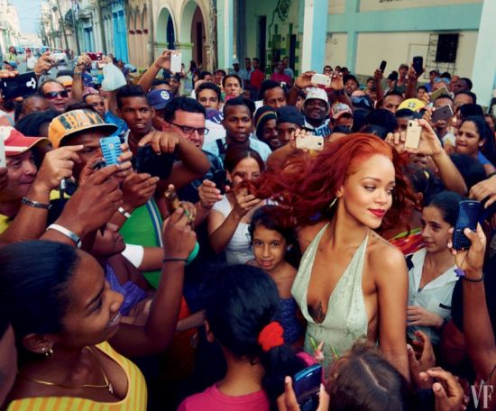 Rihanna-Vanity-Fair-November-2015-Cover-Photoshooot04