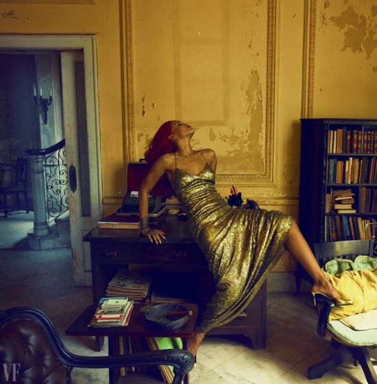 Rihanna-Vanity-Fair-November-2015-Cover-Photoshooot05