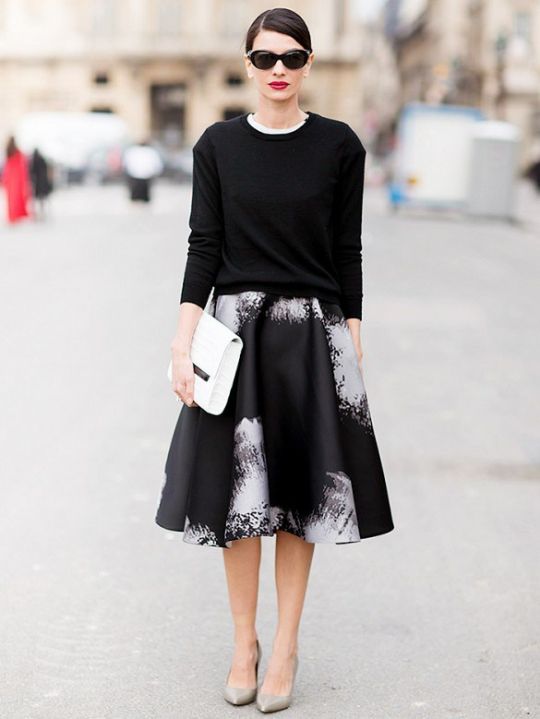 Stockholm-Street-Style-Pleated-Midi-Skirt-and-Sweater