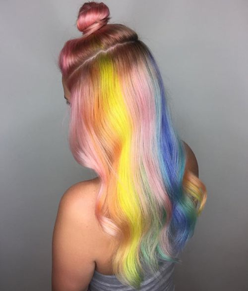 weirdest_beauty_trends_rainbow_hair