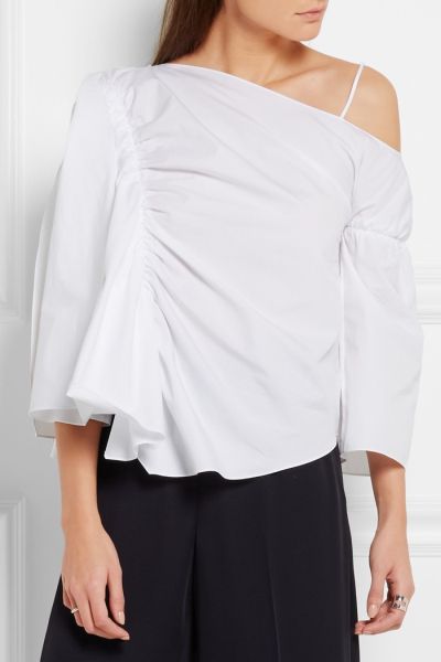 J-W-Anderson-Off-The-Shoulder-Cotton-Poplin-Top