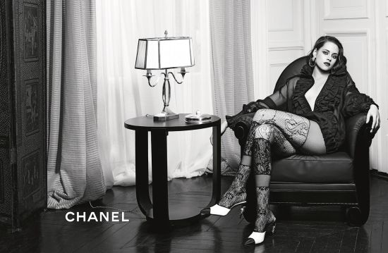 Kristen-Stewart--Chanel’s-Paris-in-Rome-Campaign-2016--05