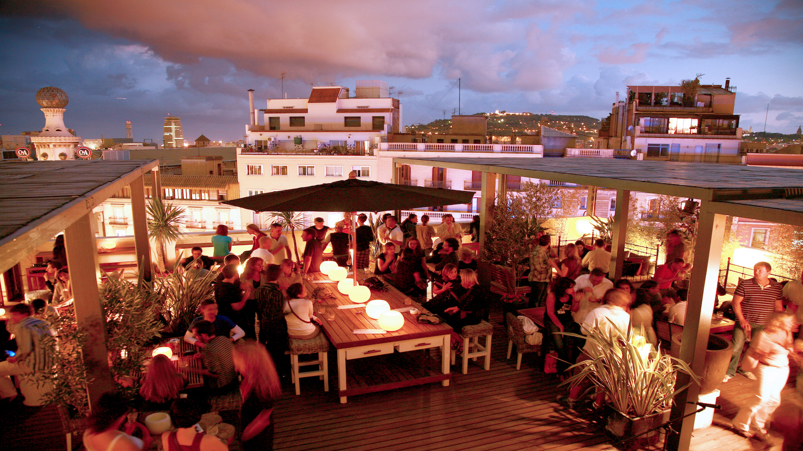 Аll inclusive изживяване! Най-романтичните покриви на Барселона