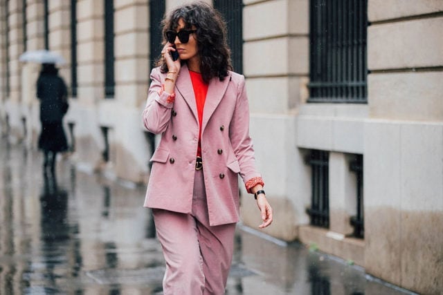 Розова вълна и в костюмите