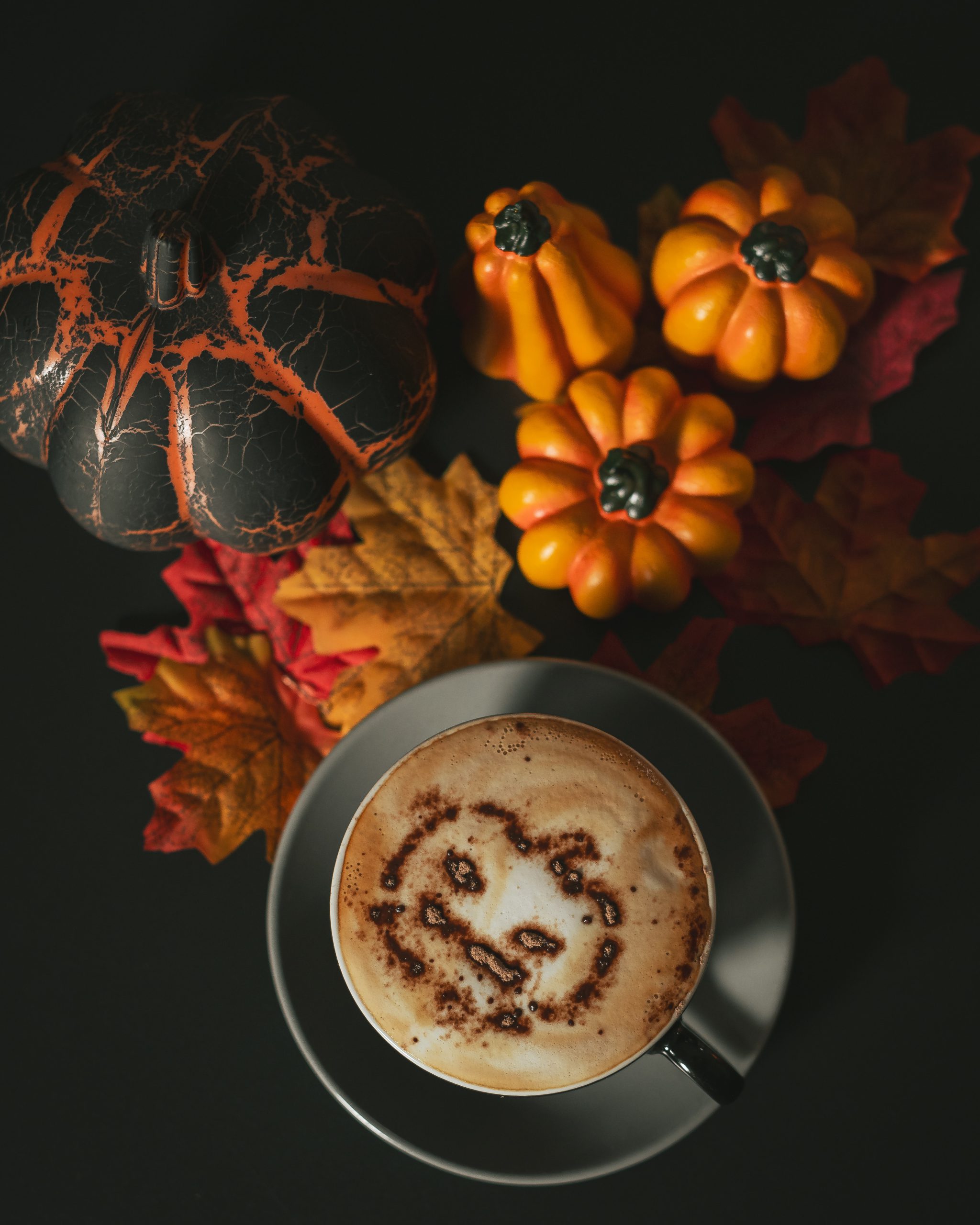 „Има два начина да изживеете живота си. Единият е да мислите, че чудесата не съществуват, а другият е, да вярвате, че всяко нещо е чудо.“