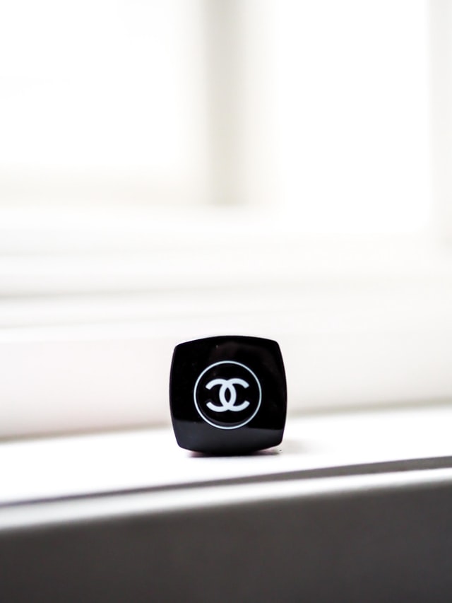 Кой и как е измислил логото на Chanel: неочаквана изненада