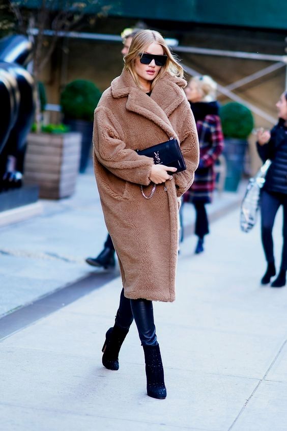 19 Stylish Outfits With Teddy Coats Glamsugar Com 