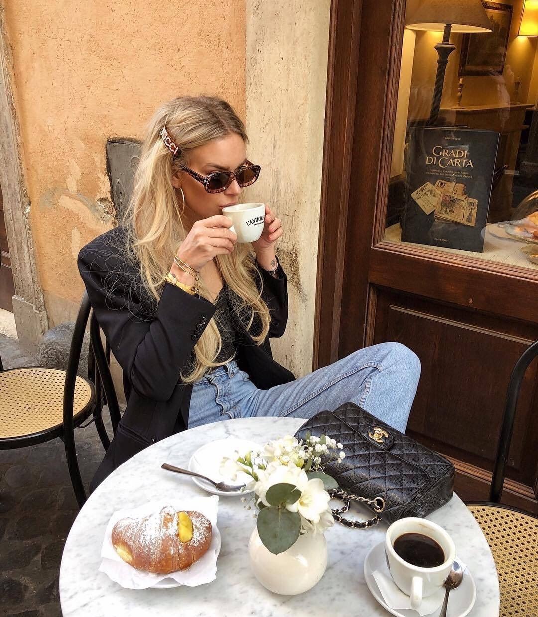 “Няма значение кой си и как изглеждаш, ако има някой, който да те обича истински.”