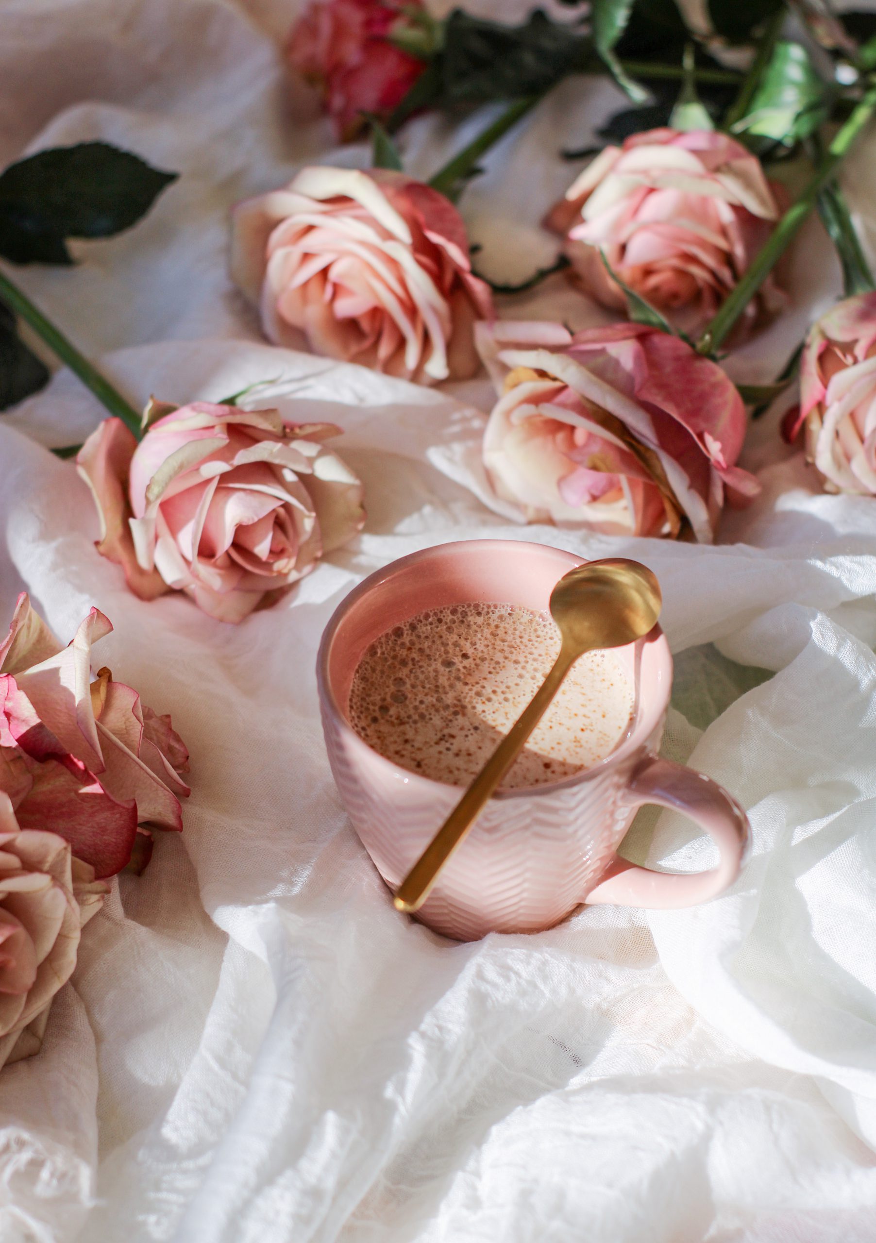 „Най-голямото удоволствие в живота е любовта.“