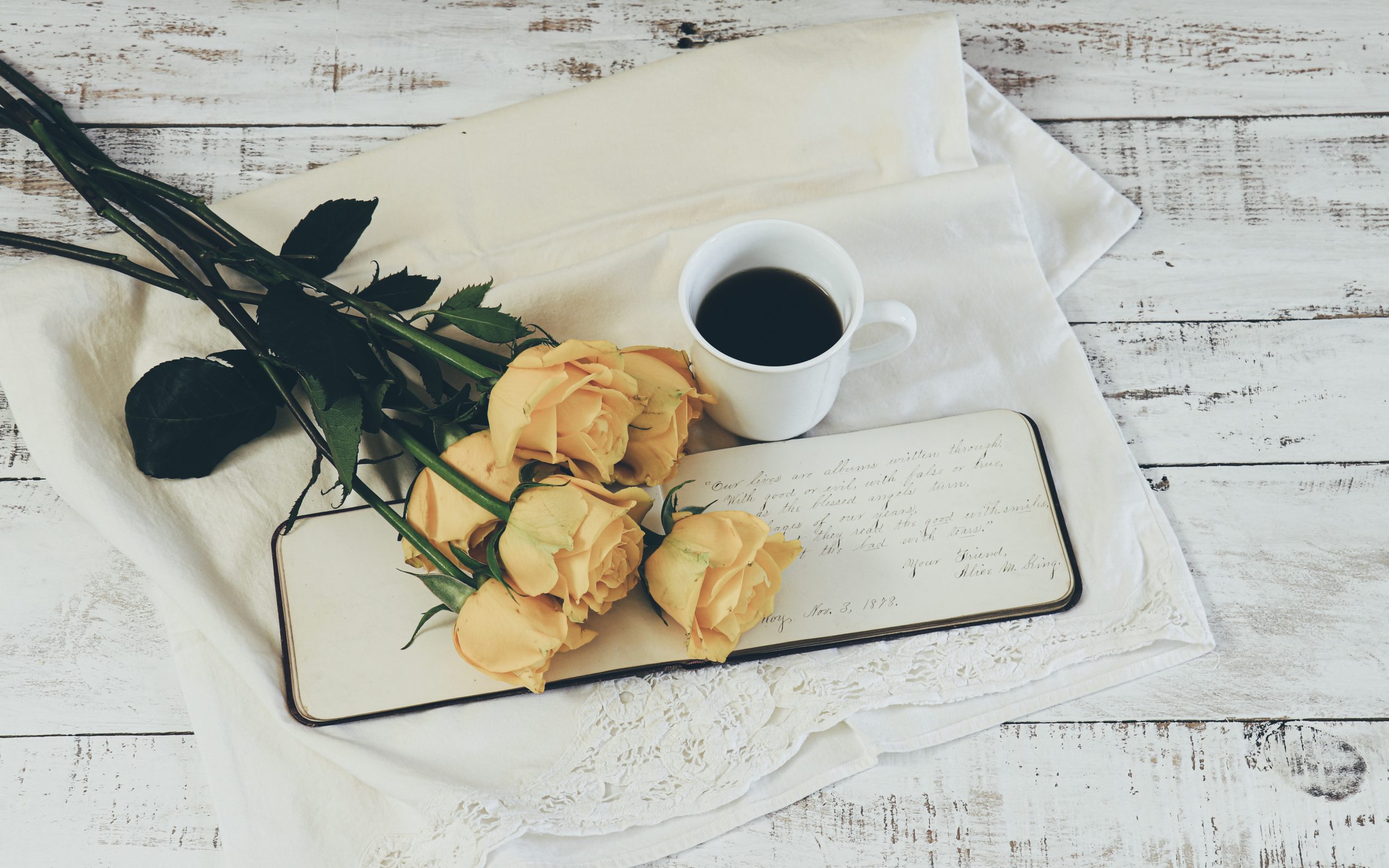 „Човек винаги е добре в едно специално място в душата си.“