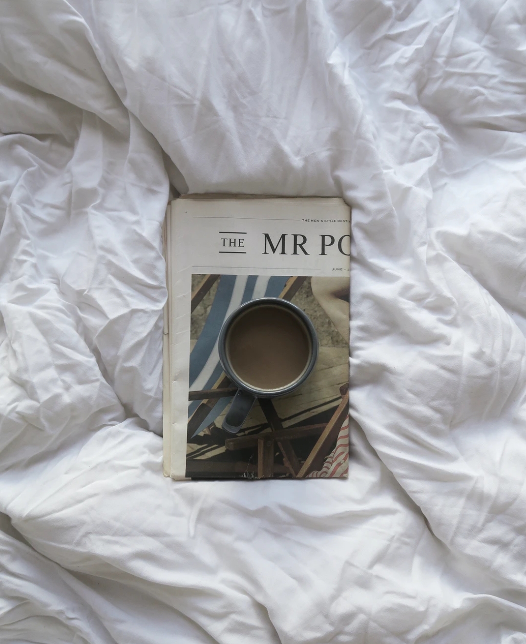 „Човешкото същество е склонно да вярва на всичко, което прочете, чуе или измисли…докато истината е някъде по средата.“