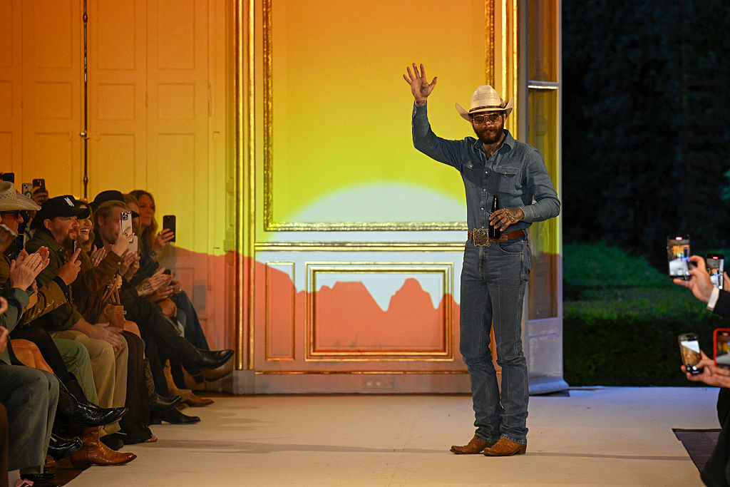 Поуст Малоун с моден дебют в Париж