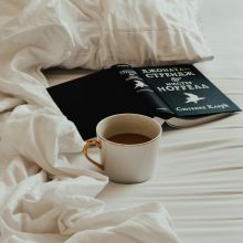 „Най-голямата пречка пред собственото ни щастие е идеята, че се нуждаем от някой друг, за да бъдем щастливи.“