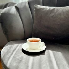 „Ако искате нещо да бъде казано, помолете мъж; ако искате нещо да бъде свършено, помолете жена.“