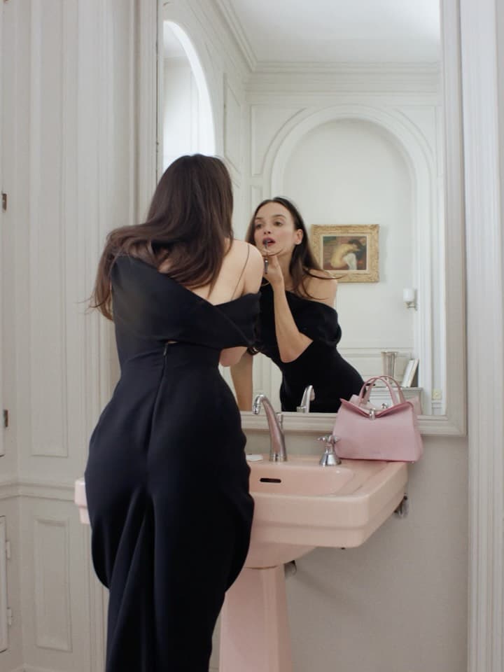 Jacquemus и чантата, вдъхновена от мама