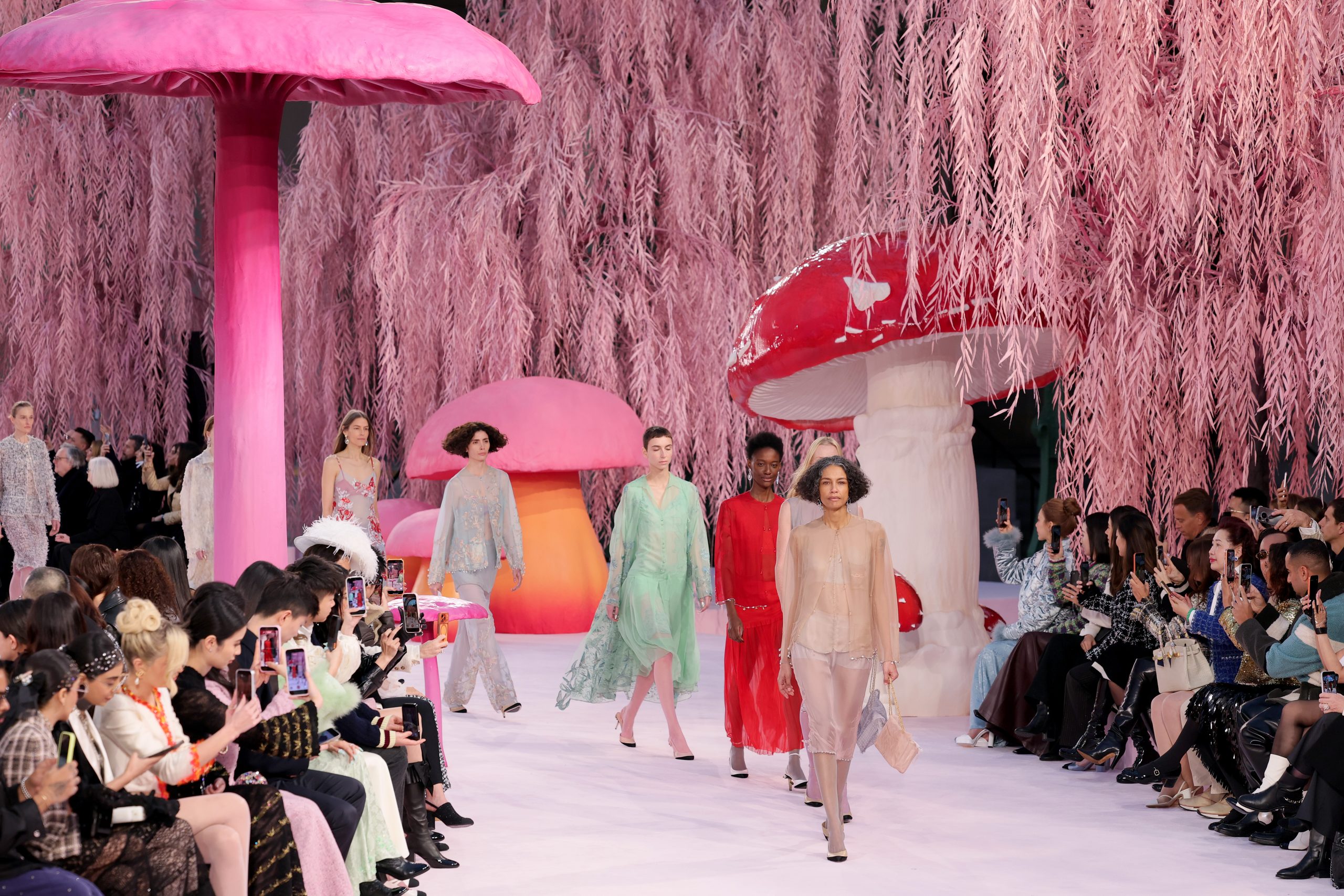 Из ефирната приказка на Chanel