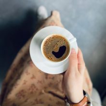 „Колкото повече обичаш решенията, които вземаш, толкова по-малко ще имаш нужда другите да ги обичат.“