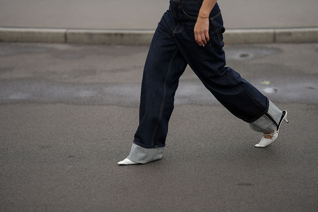 5 чифта дънки от 90-те, които носим отново