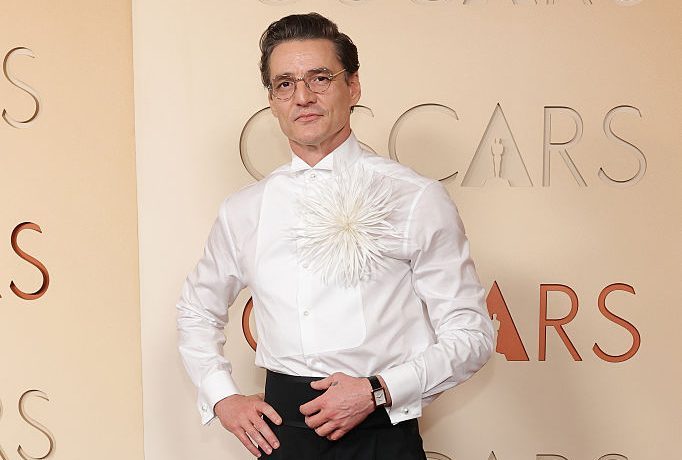 Педро Паскал е новия посланик на Chanel