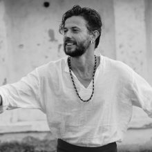 Музика между небето и земята: Мишо и неговият Балкански Джем Сешън