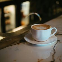 „Обещай ми, че винаги ще помниш: Ти си по-смел, отколкото вярваш, и по-силен, отколкото изглеждаш, и по-умен, отколкото си мислиш.“