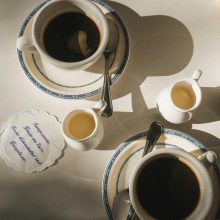 “Можеш да изведеш човек на добрия път, но не можеш да го заставиш да продължи по него.”