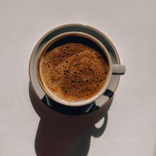 „Намери този, който кара сърцето ти да се усмихва.“