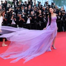 Деми Мур в „забранено“ Gucci на Кан 2026